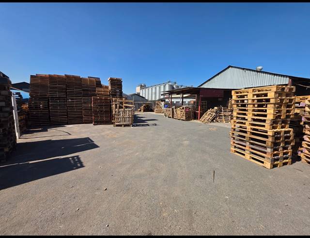 4,108M² WAREHOUSE TO LET IN ALRODE